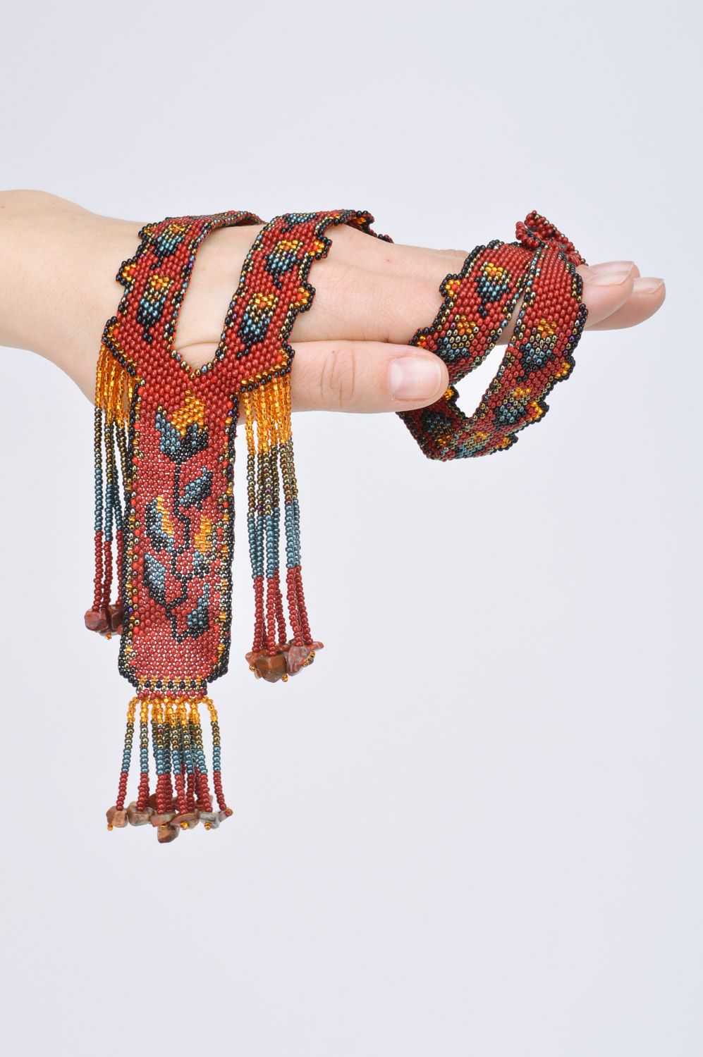 Цветочный гердан из чешского бисера ручной работы плетенный темный длинный фото 3