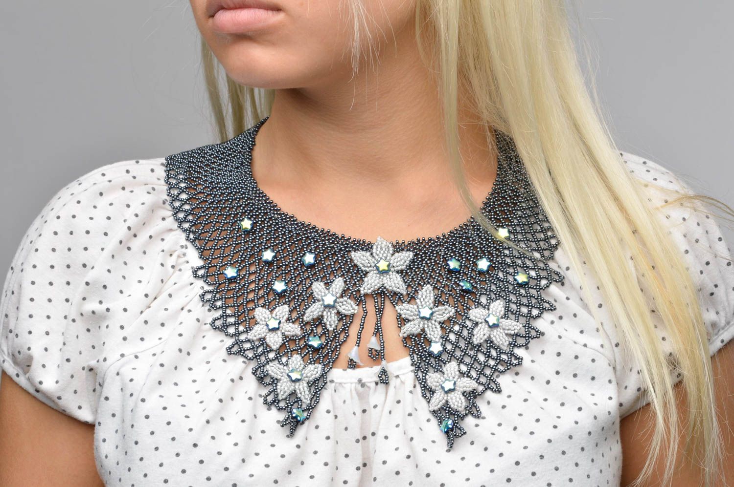 Collier tricoté col Bijou original large en perles de rocaille Accessoire femme photo 3