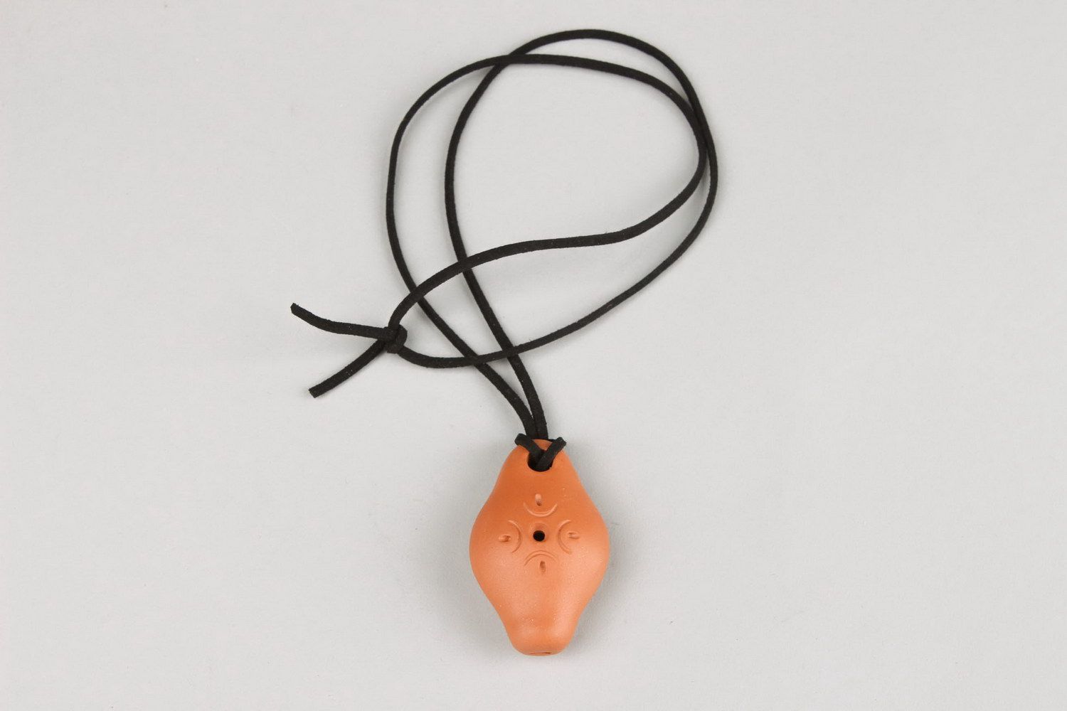 Ceramic tin whistle pendant, 2 sounds  photo 2