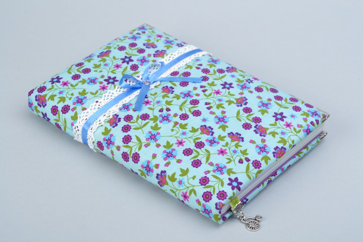 Notebook with fabric cover with fine floral print photo 5