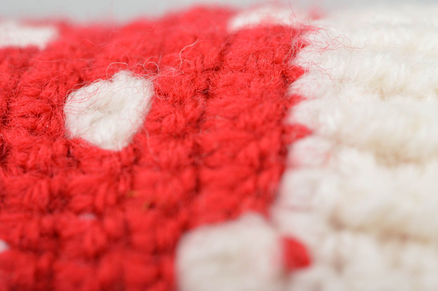 Bonnet rouge fait main Chapeau bébé fille Accessoires tricot au crochet Fraise photo 4