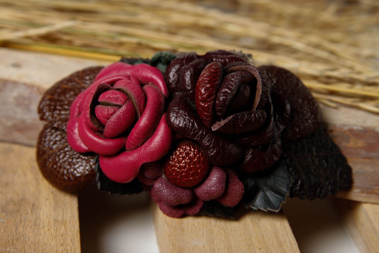 Handmade Haar Spange Accessoire für Haare Haarschmuck Blüten aus Leder foto 1