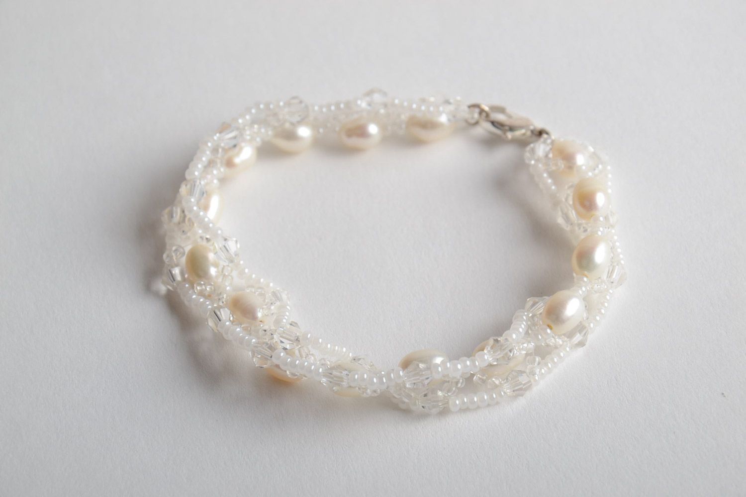 Handmade beautiful delicate elegant beaded white bracelet with pearls present for girl photo 2