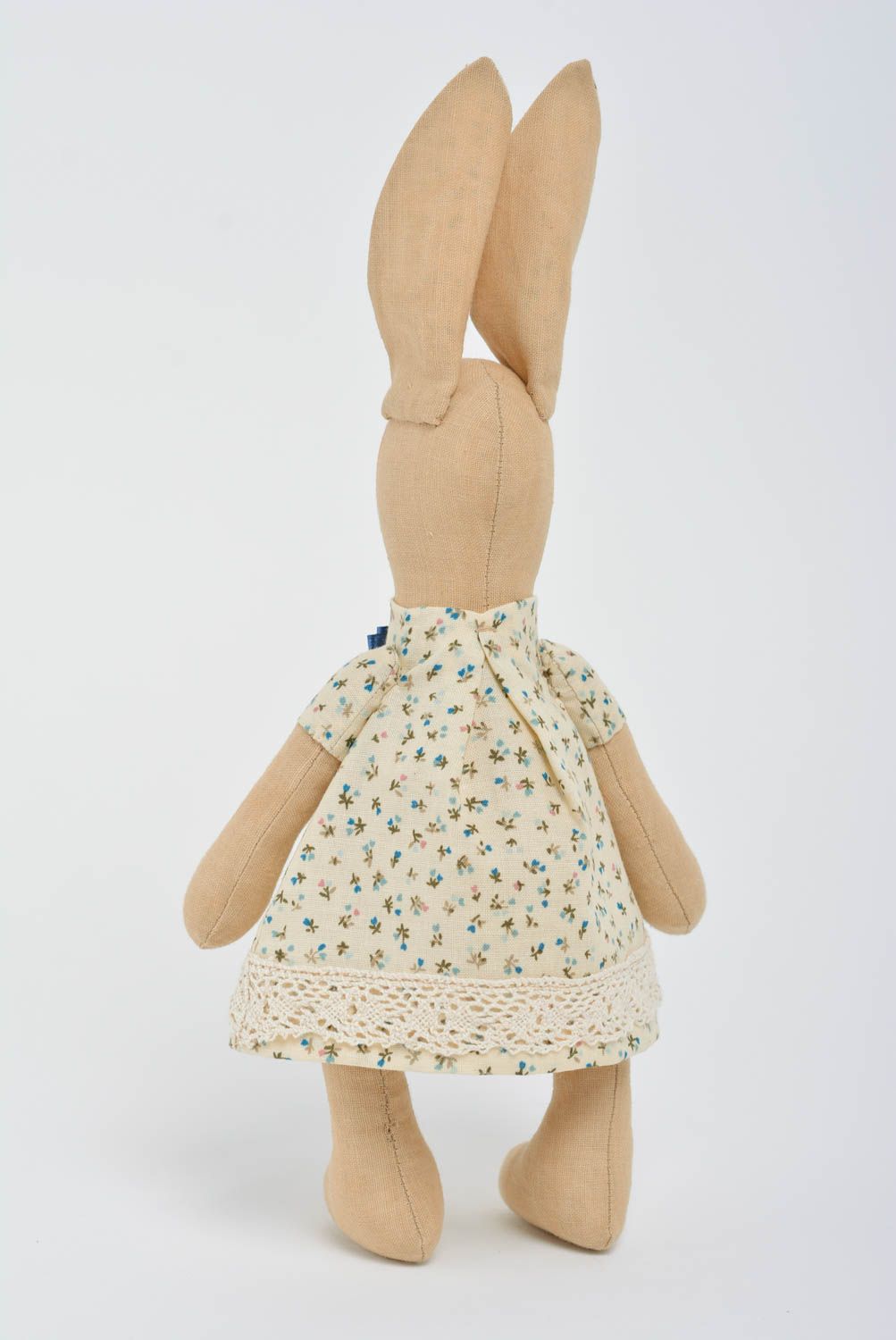 Мягкая игрушка зайчиха из ткани ручной работы девочка красивая для декора дома фото 4