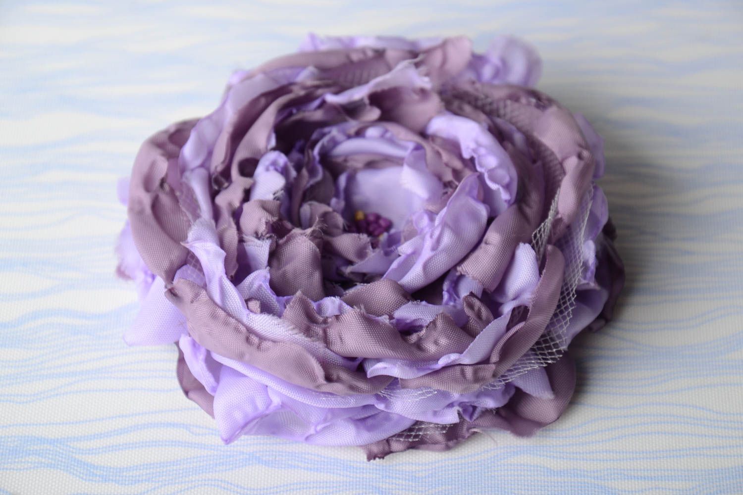 Брошь цветок из ткани сиреневая крупная красивая женская стильная ручной работы фото 1