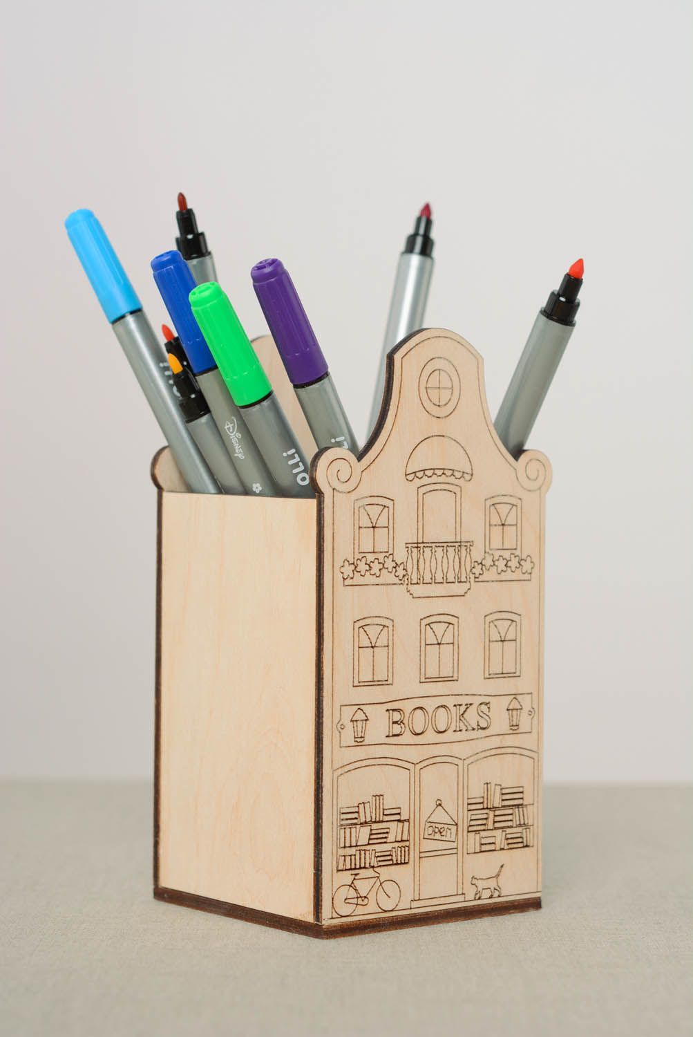 Bleistift Halter aus Holz foto 2