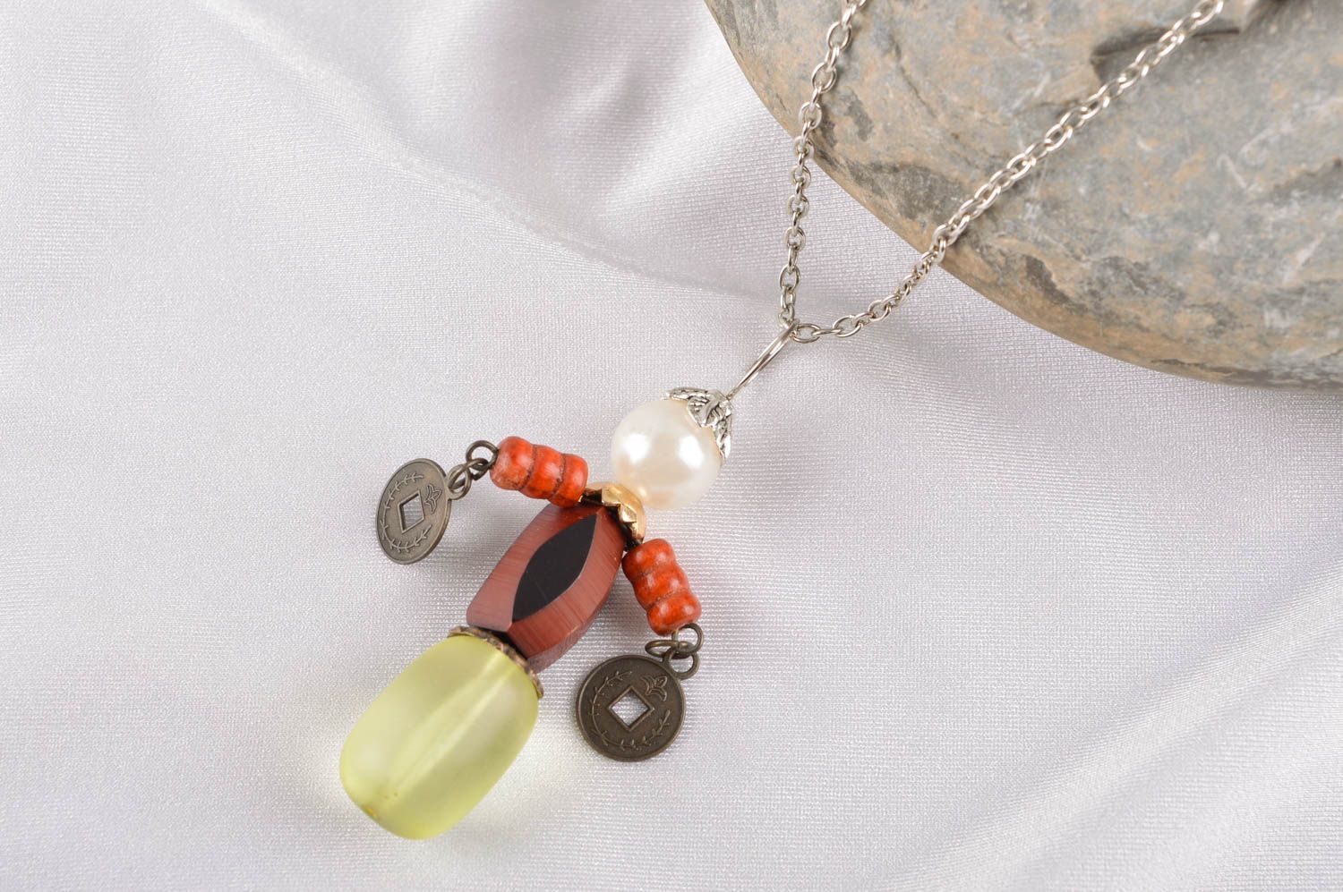 Wooden pendant handmade beaded pendant for women chain pendant fashion jewelry photo 1