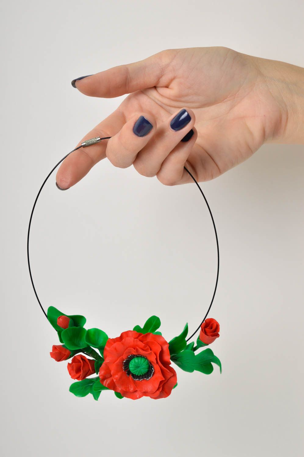 Collier fleurs rouges Bijou fait main en pâte polymère Cadeau femme stylé photo 5