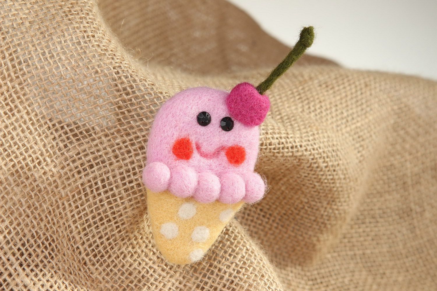Brooch made from wool Ice cream photo 1