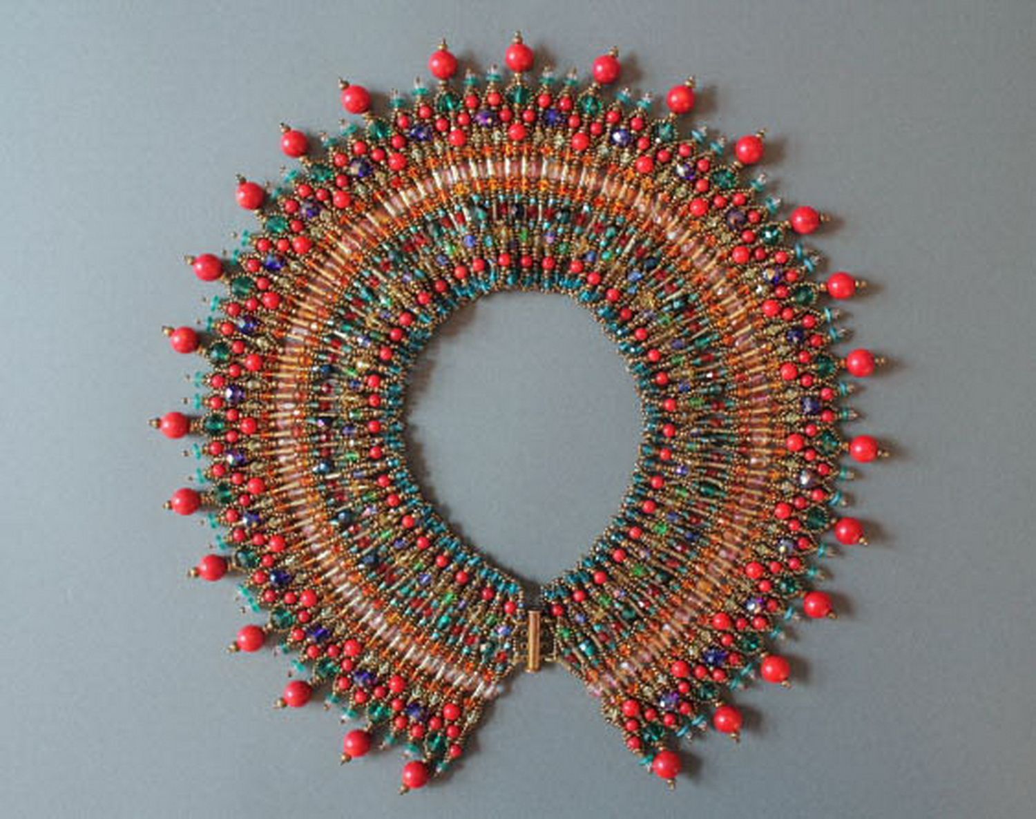 Collar étnico de abalorios de cristal checo con piedras decorativas foto 8