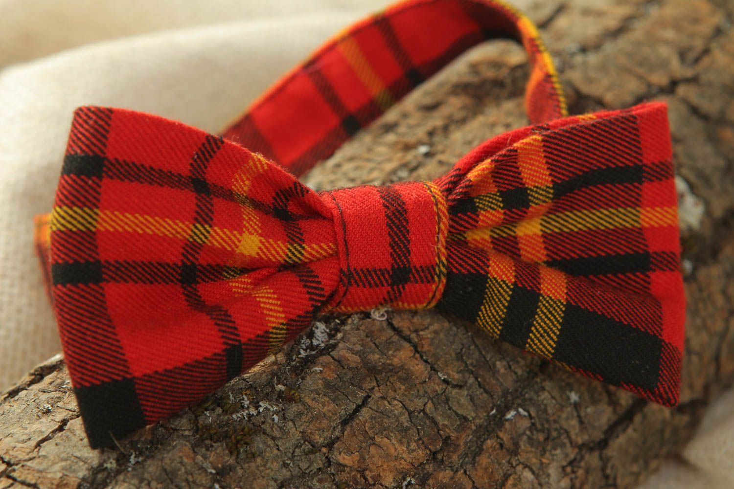 Checkered woolen fabric bow tie photo 5