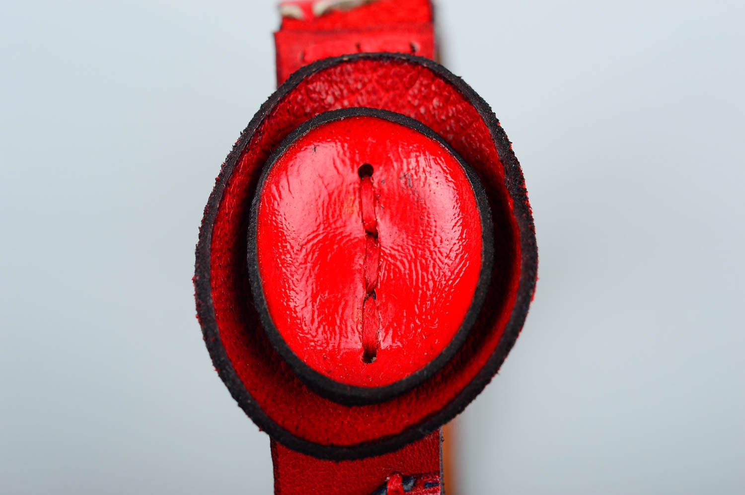 Bracelet en cuir rouge Bijou fait main design original Cadeau pour femme photo 4