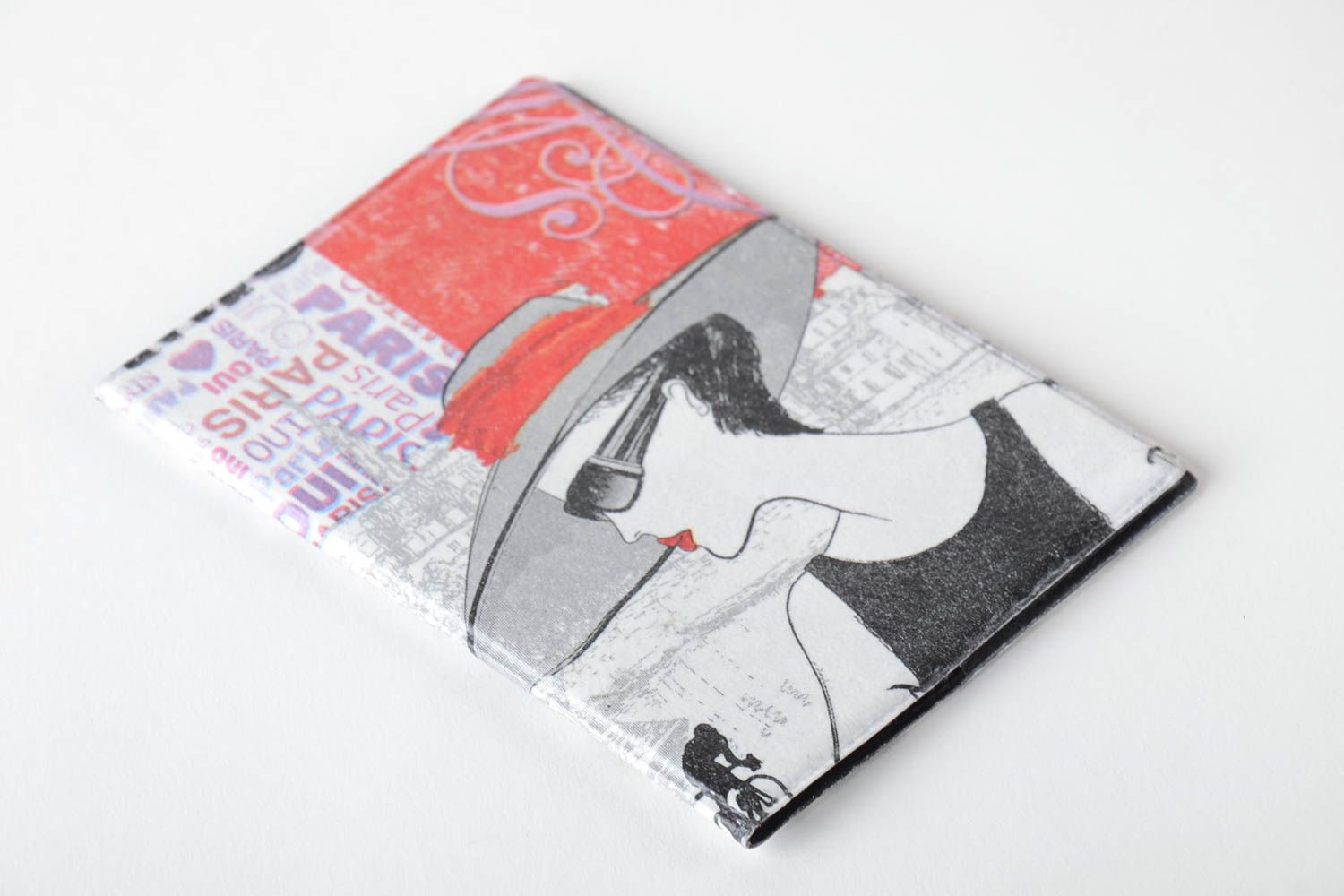 Пластиковая обложка для паспорта в технике декупаж ручной работы Девушка фото 4