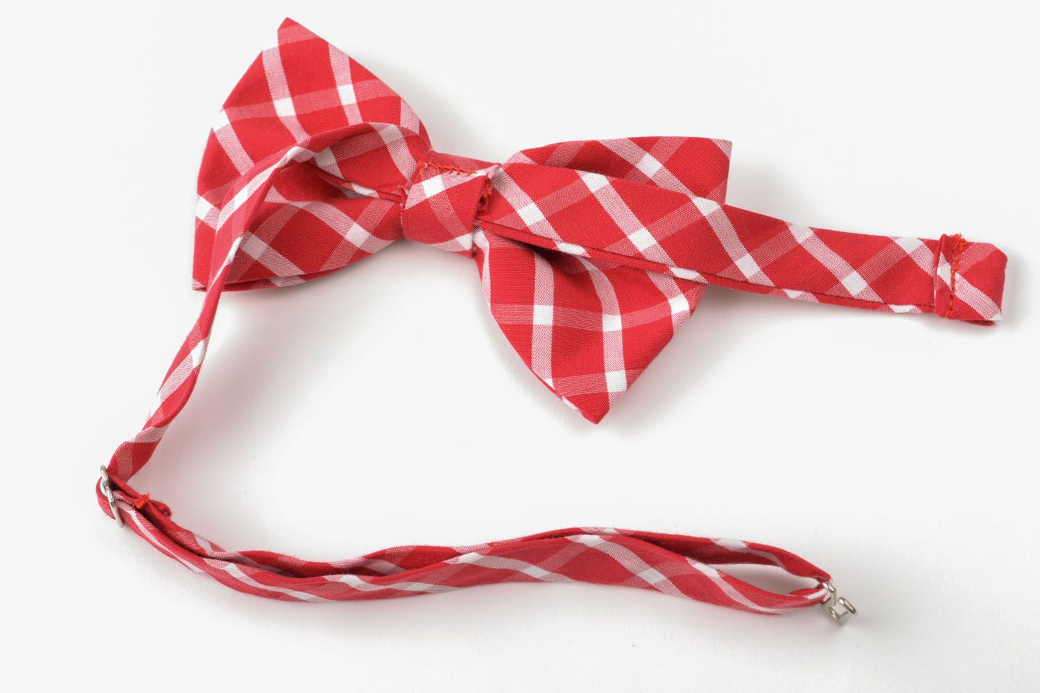 Red checkered bow tie photo 5