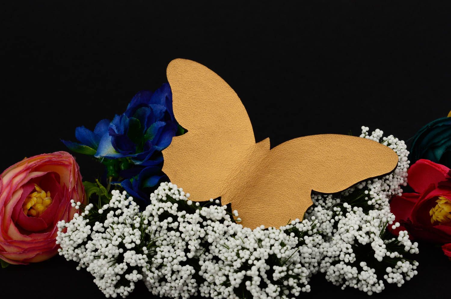 Broche insecte Bijou fait main papillon jaune pâle en cuir Cadeau pour femme photo 1