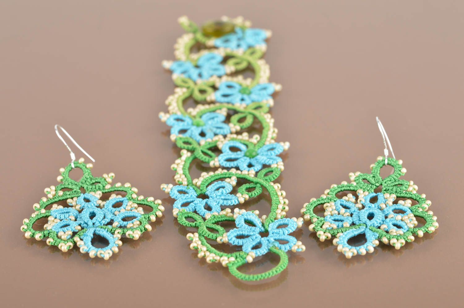 Handmade tatted jewelry set 2 items blue and green earrings and wrist bracelet photo 5