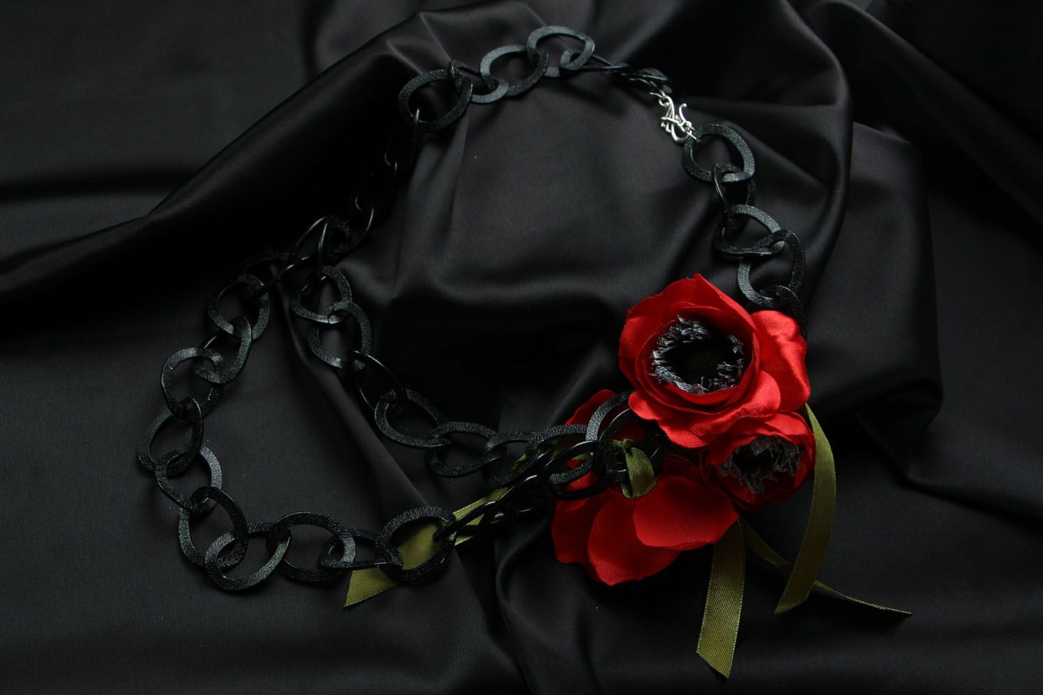Fabric necklace photo 1