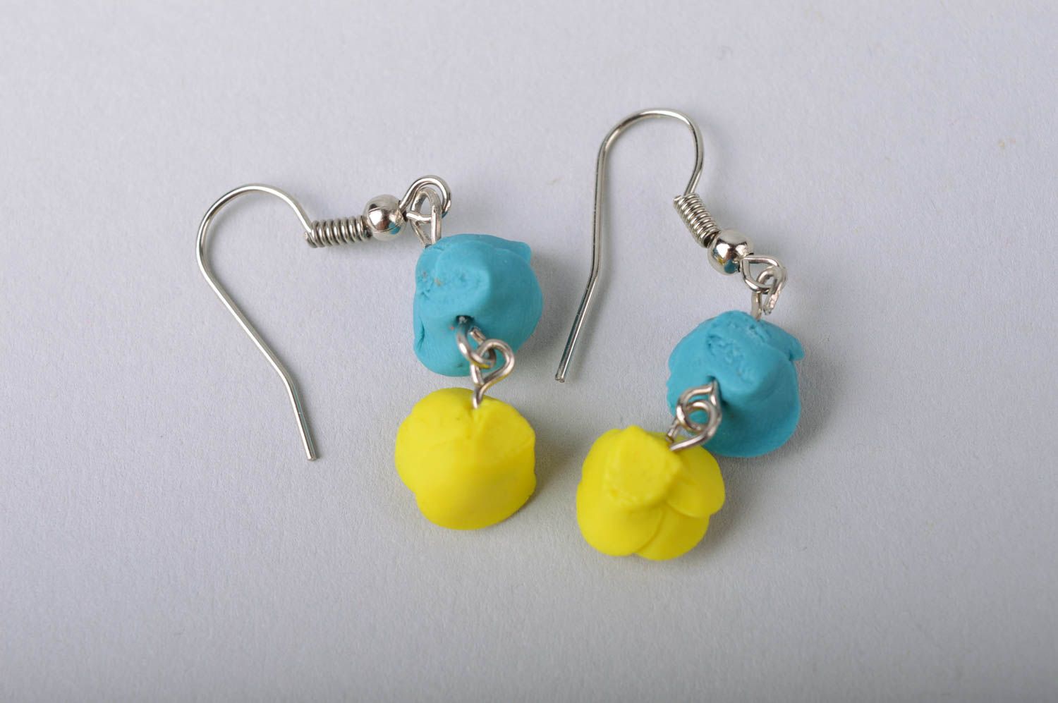 Handmade designer dangle earrings with blue and yellow cold porcelain roses photo 4