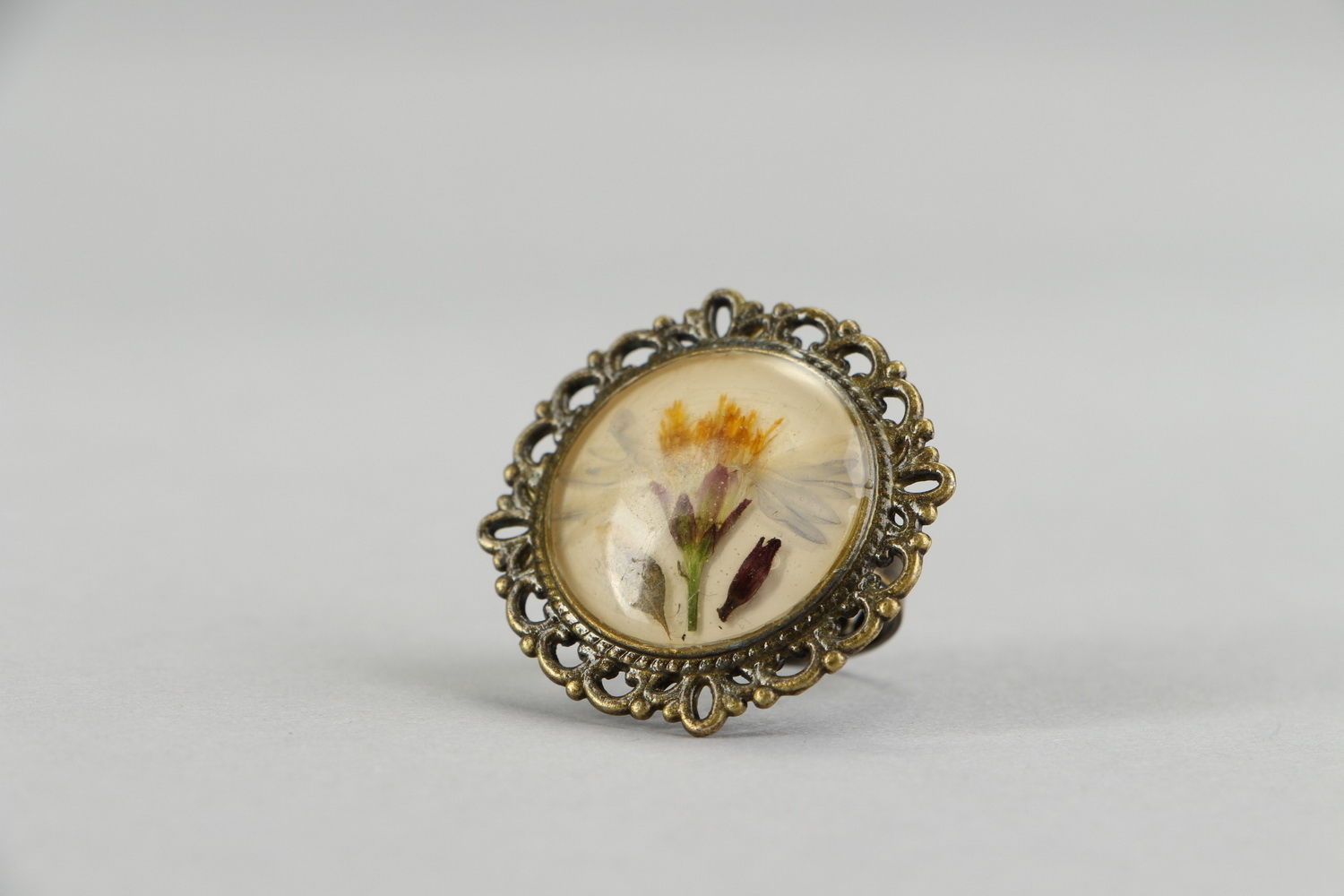 Ring with epoxy resin Flower photo 1