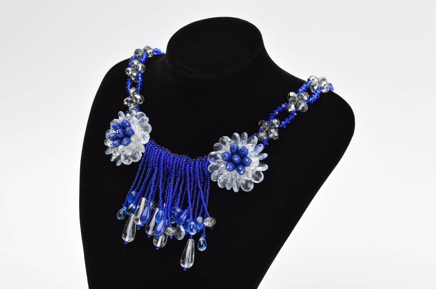 Collier en perles de rocaille Bijou fait main bleu design Accessoire femme photo 1