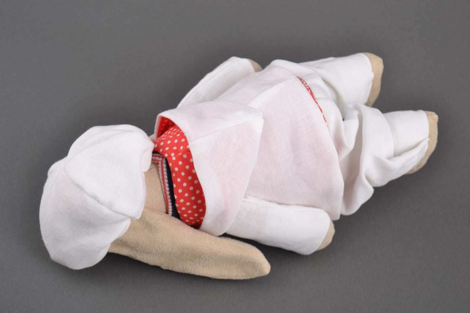 Poupée lièvre fait main Jouet pour enfant Peluche déco en costume et casquette photo 3