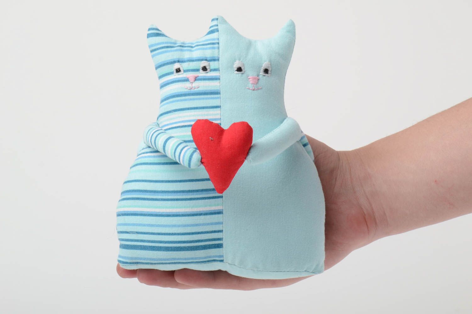 Peluche décorative en toile de coton bleues faites main chats inséparables photo 5