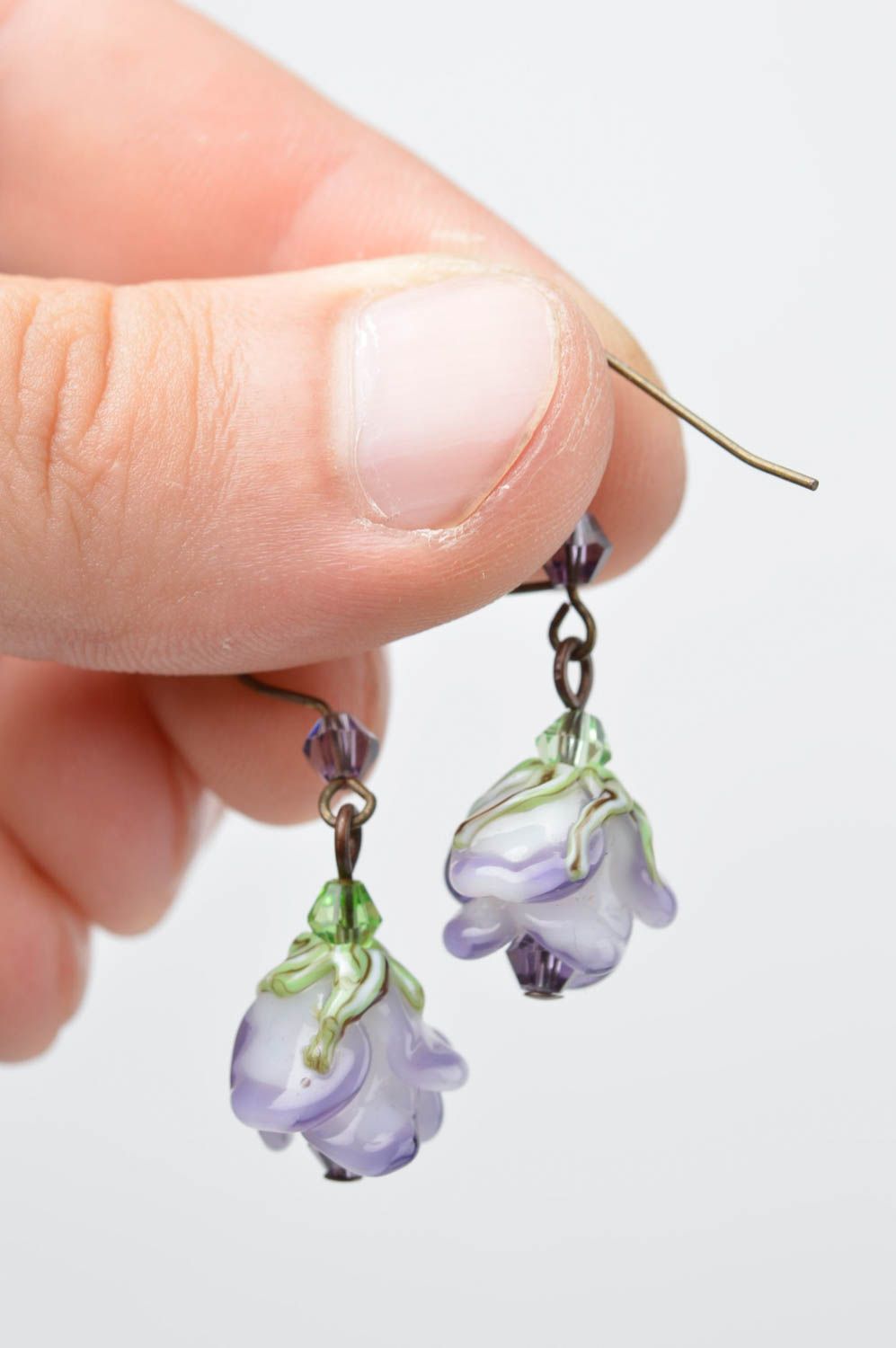 Boucles d'oreilles pendantes Bijou fait main Cadeau femme en verre fleurs lilas photo 5
