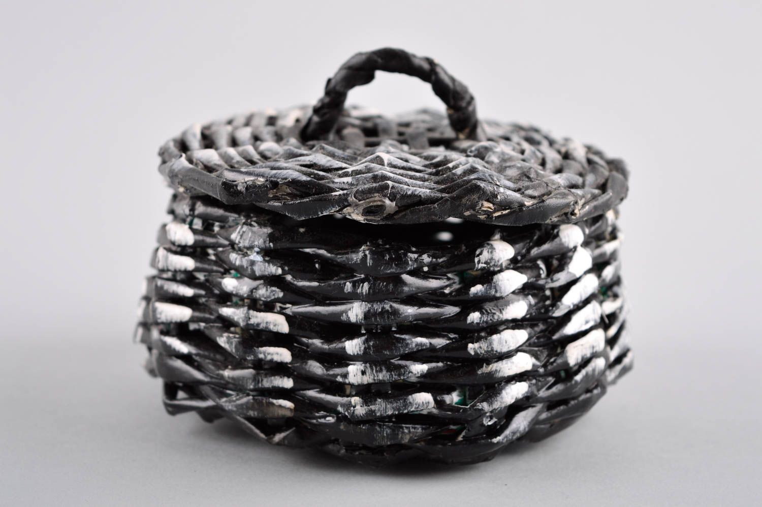 Handmade paper tube basket woven basket for home interior decor ideas photo 2