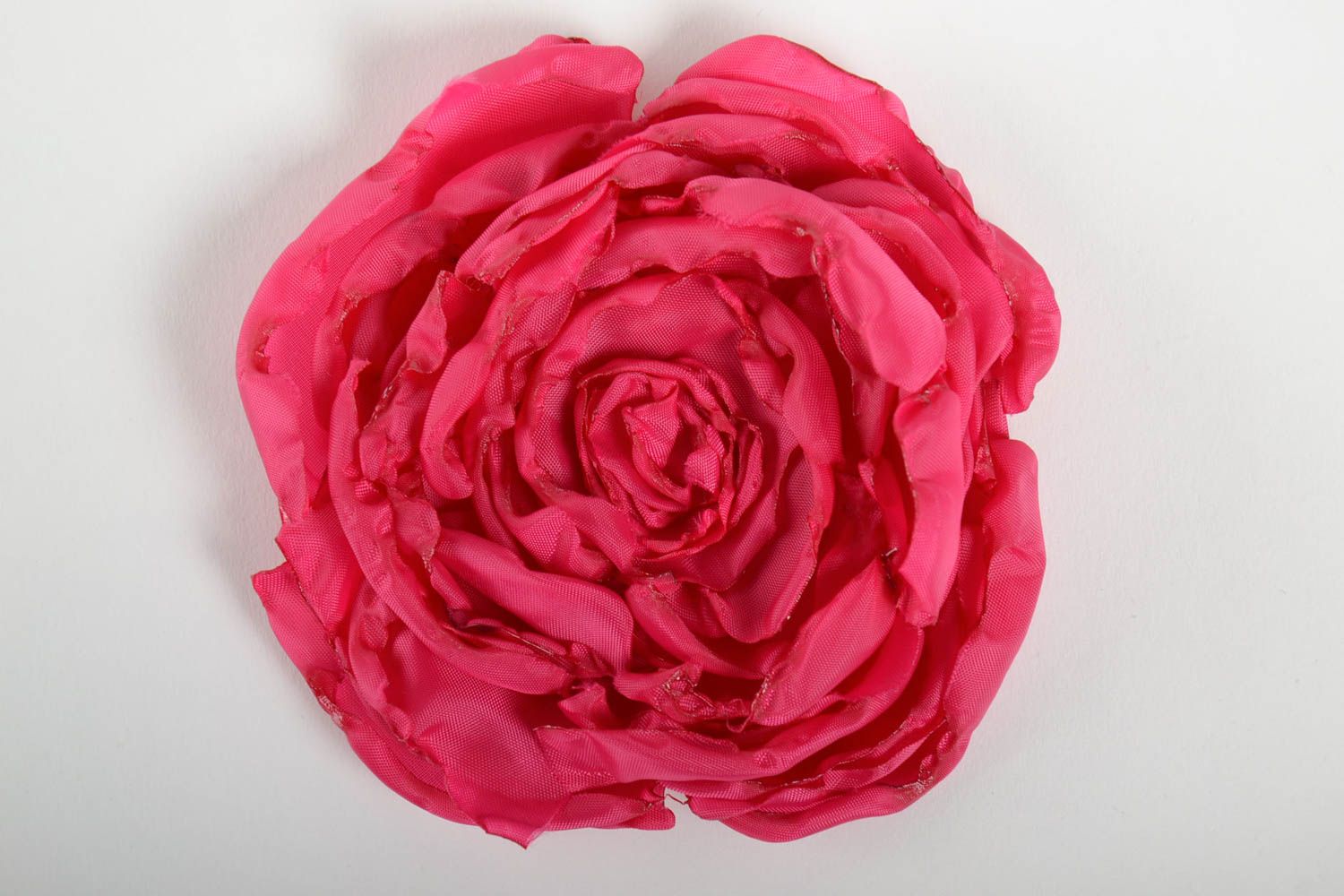 Broche fleur riche Bijou fait main Accessoire femme en rubans roses photo 4