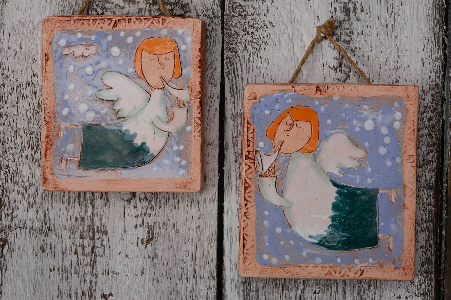 Set of 2 ceramic wall panels with angels photo 1