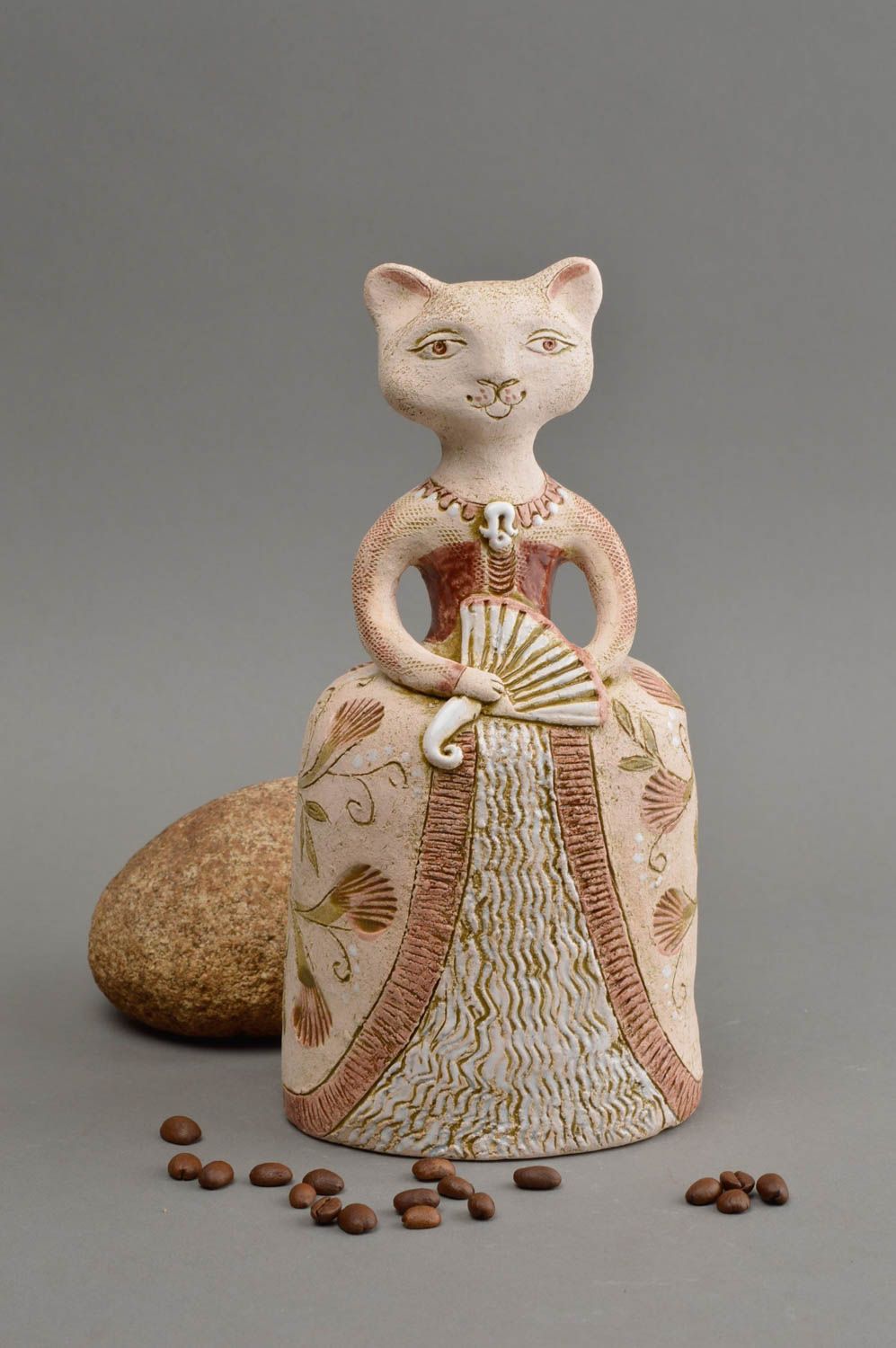 Statuetta gattina in argilla fatta a mano figurina decorativa in ceramica 
 foto 1