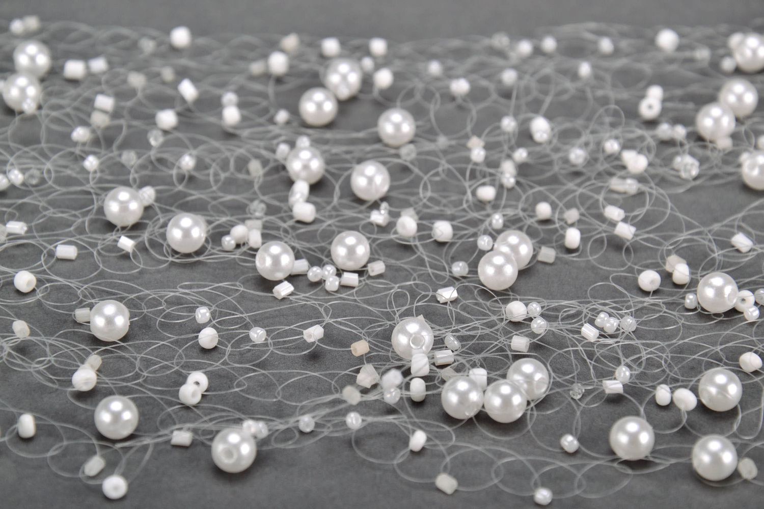 Collier en perles de rocaille et perles artificielles  photo 3