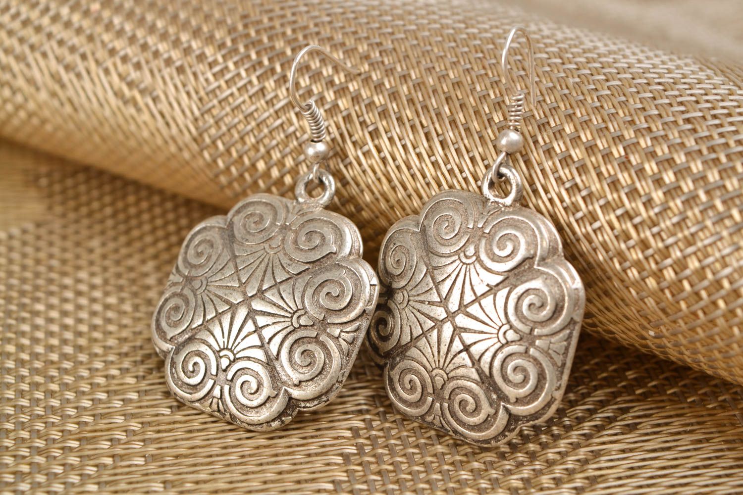 Metal earrings Irida photo 1