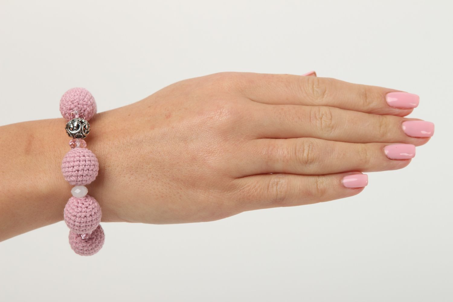 Handmade gehäkeltes Armband Designer Schmuck Frauen Accessoire rosa niedlich foto 5