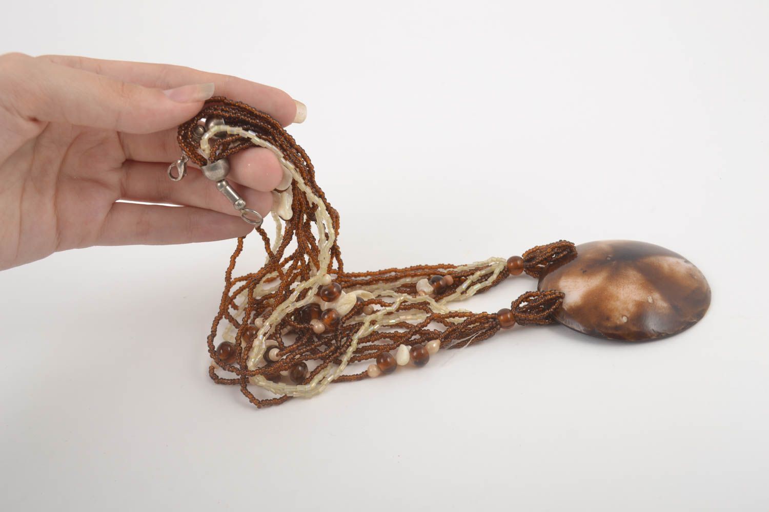 Collier pendentif rond Bijou fait main os agate perles rocaille Accessoire femme photo 5