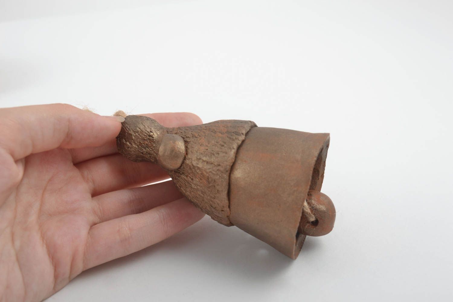 Керамический колокольчик ручной работы сувенир из глины декоративная фигурка фото 5