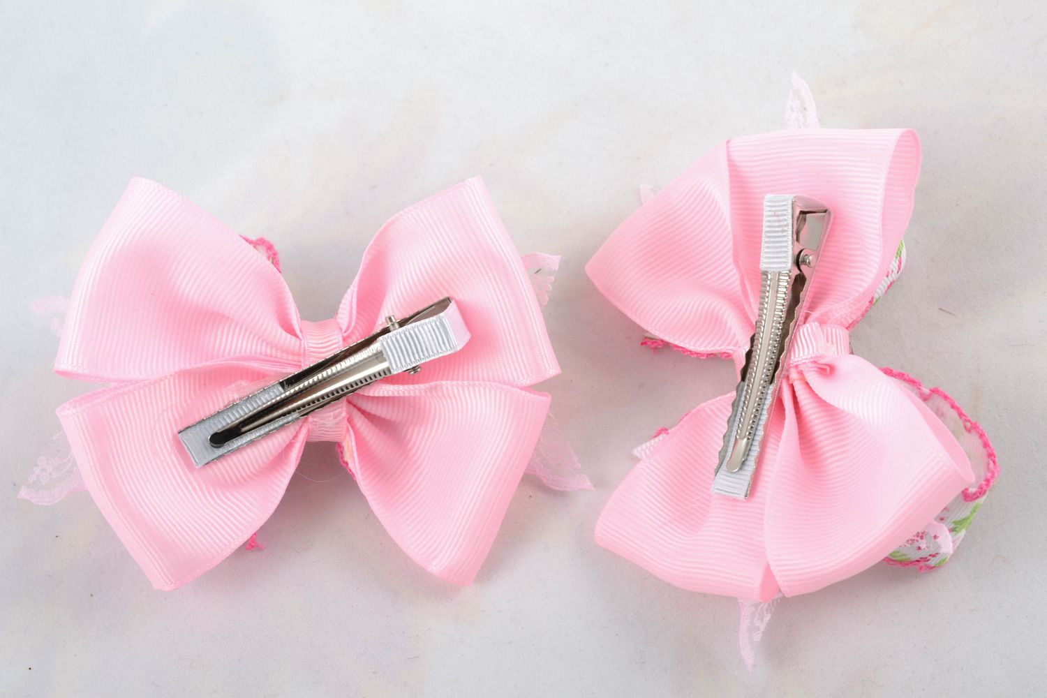 Pink bow hair clips for little girl photo 4