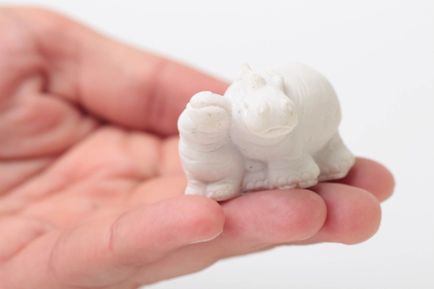 Figurine à peindre fait main Petite statuette hippopotame blanc Déco maison photo 5