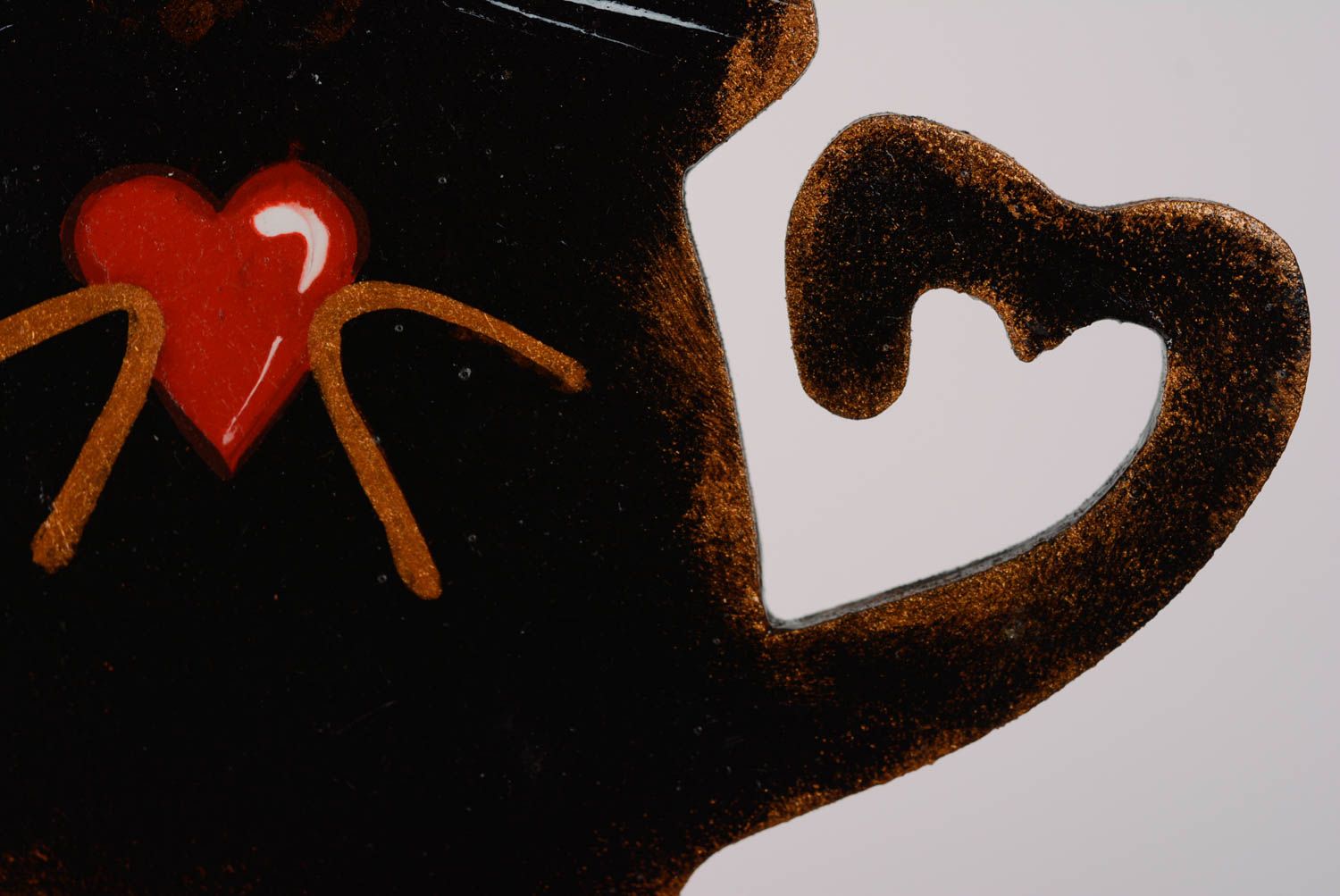 Suspension décorative en bois Chat noir avec coeur rouge originale faite main photo 4