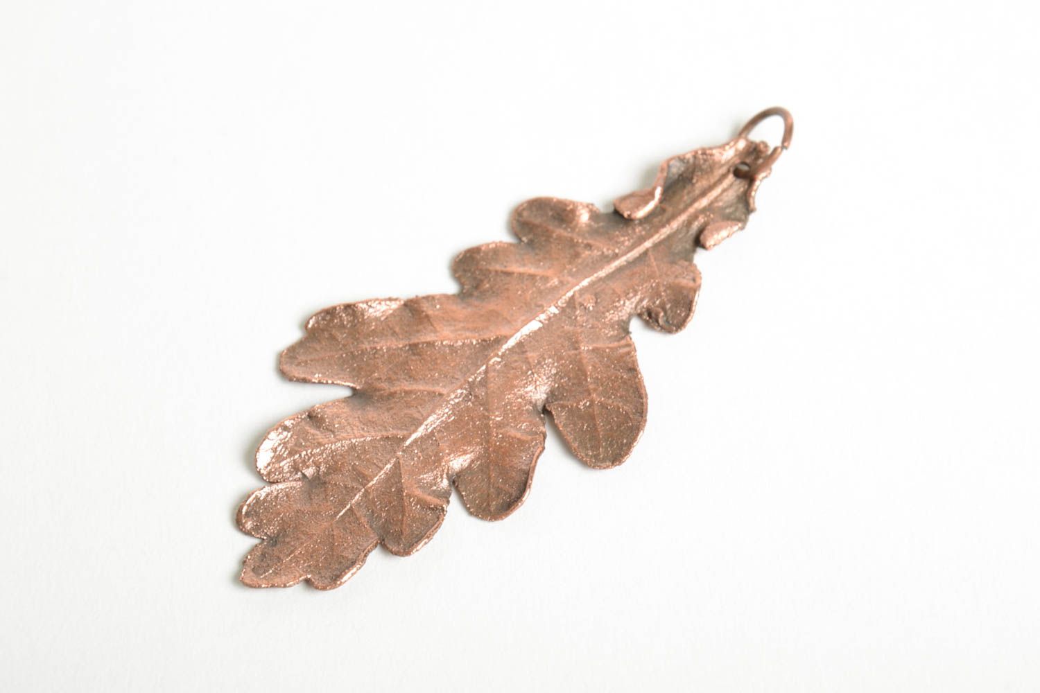 Pendentif feuille de chêne Bijou fait main recouvert de cuivre Cadeau original photo 3