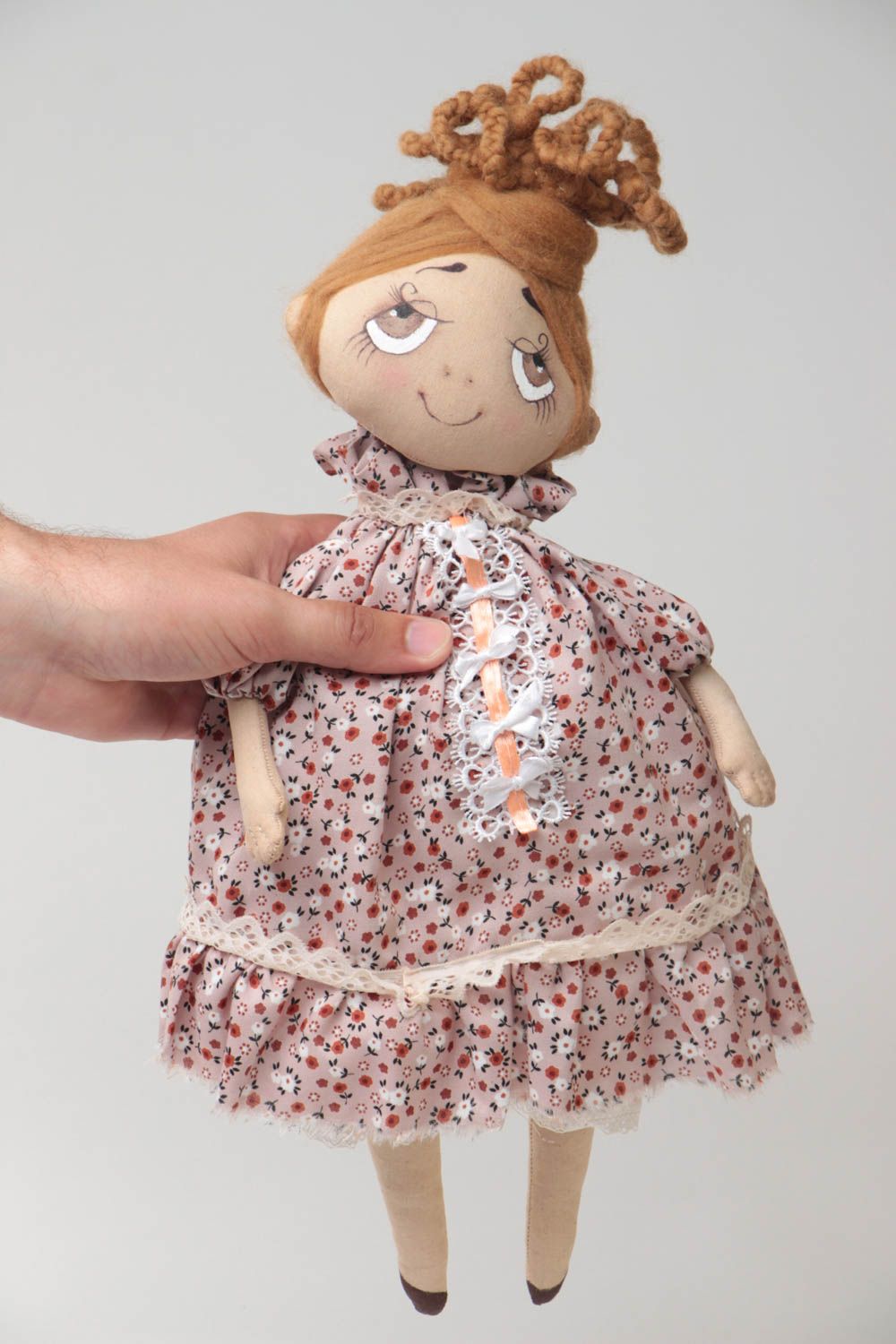 Мягкая игрушка девочка из ткани ручной работы авторская красивая для дома фото 5