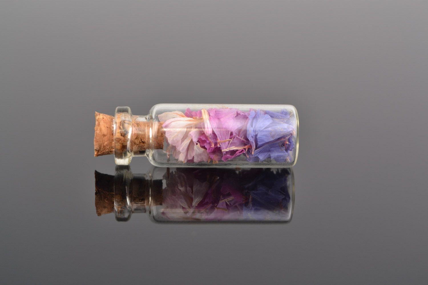 Pendentif fiole en verre avec fleurs séchées fait main original pour femme photo 1