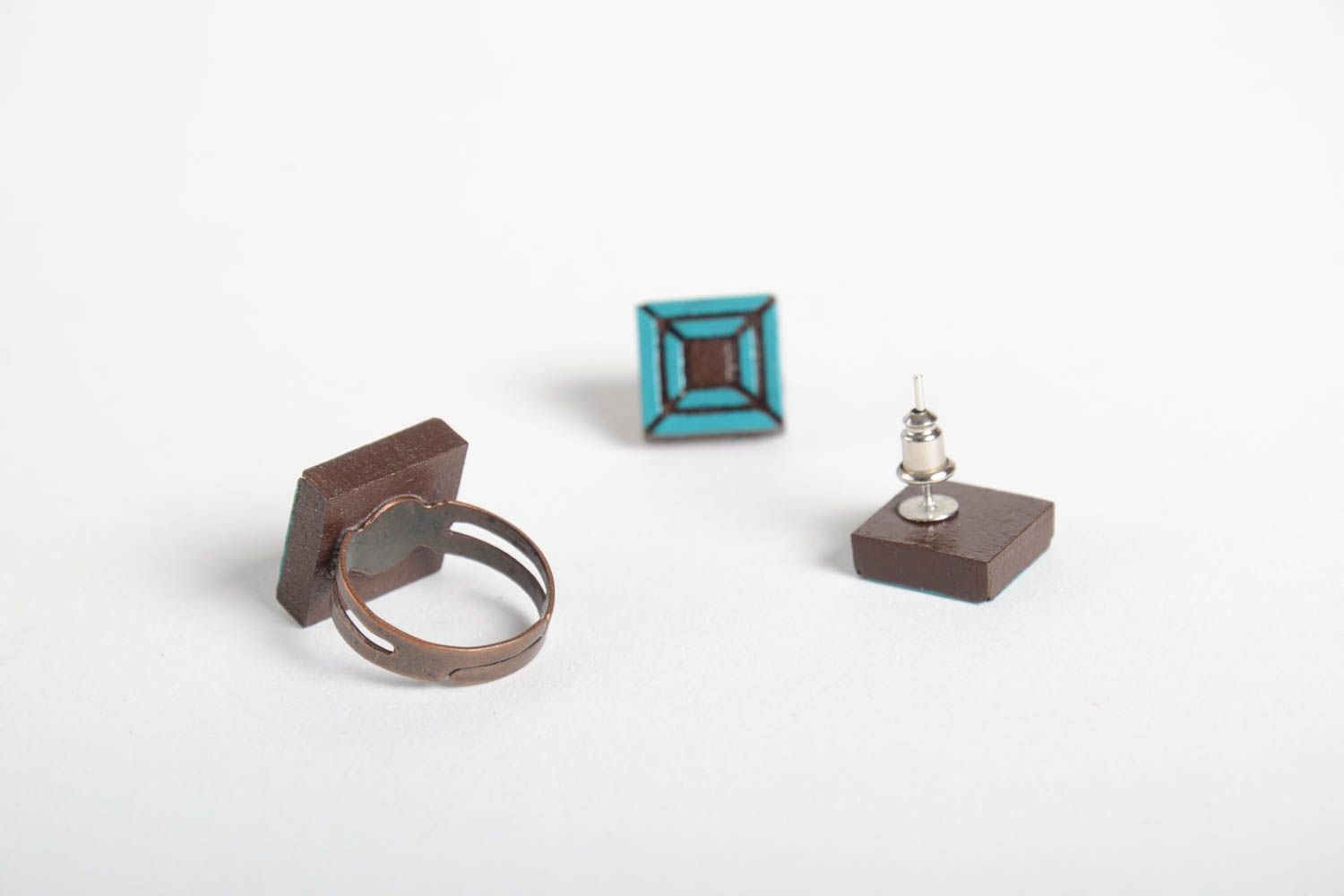 Bisutería artesanal anillo de madera cuadrado pendientes originales color azul  foto 5