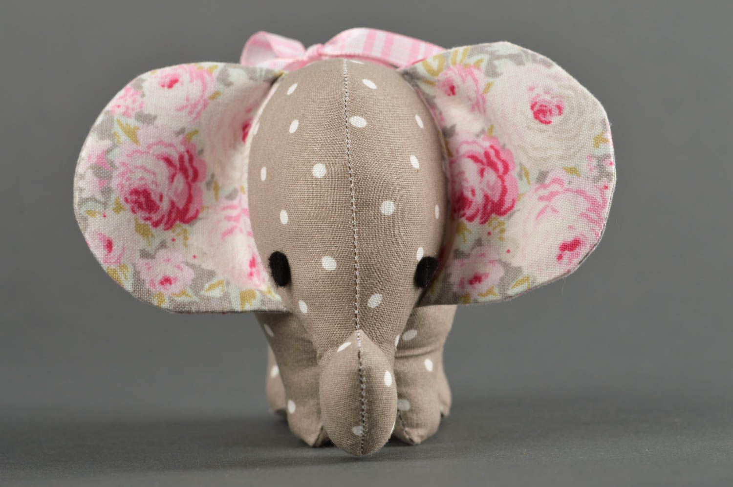 Игрушка слон ручной работы декоративная игрушка интересный подарок с розами фото 2