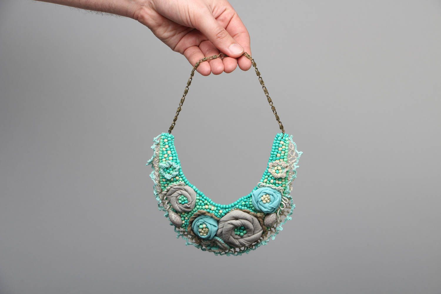 Beaded necklace on fabric basis Inspiration photo 3