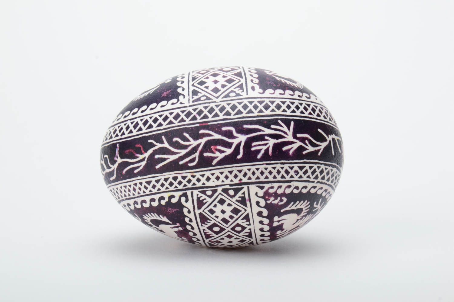 Handmade traditional painted chicken egg violet and white with horses pattern photo 3