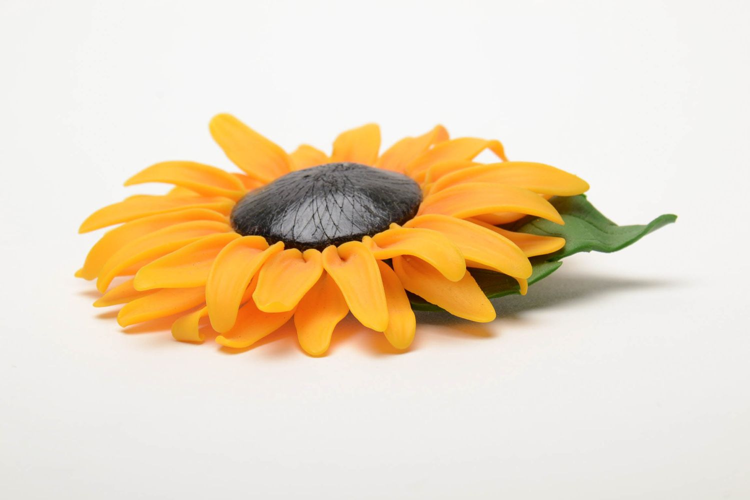 Handmade Brosche Blume aus Polymer Ton  foto 3