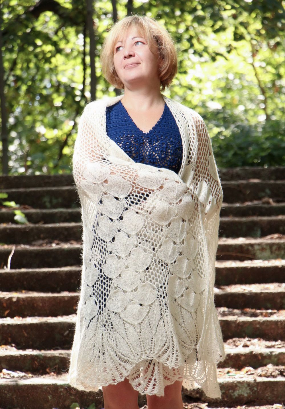 Lace knitted shawl photo 1