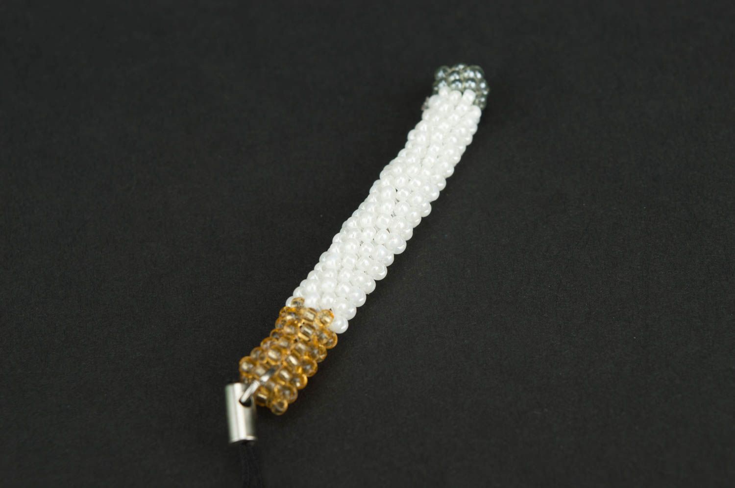 Porte-clés original fait main cigarette en perles de rocaille Accessoire design photo 4