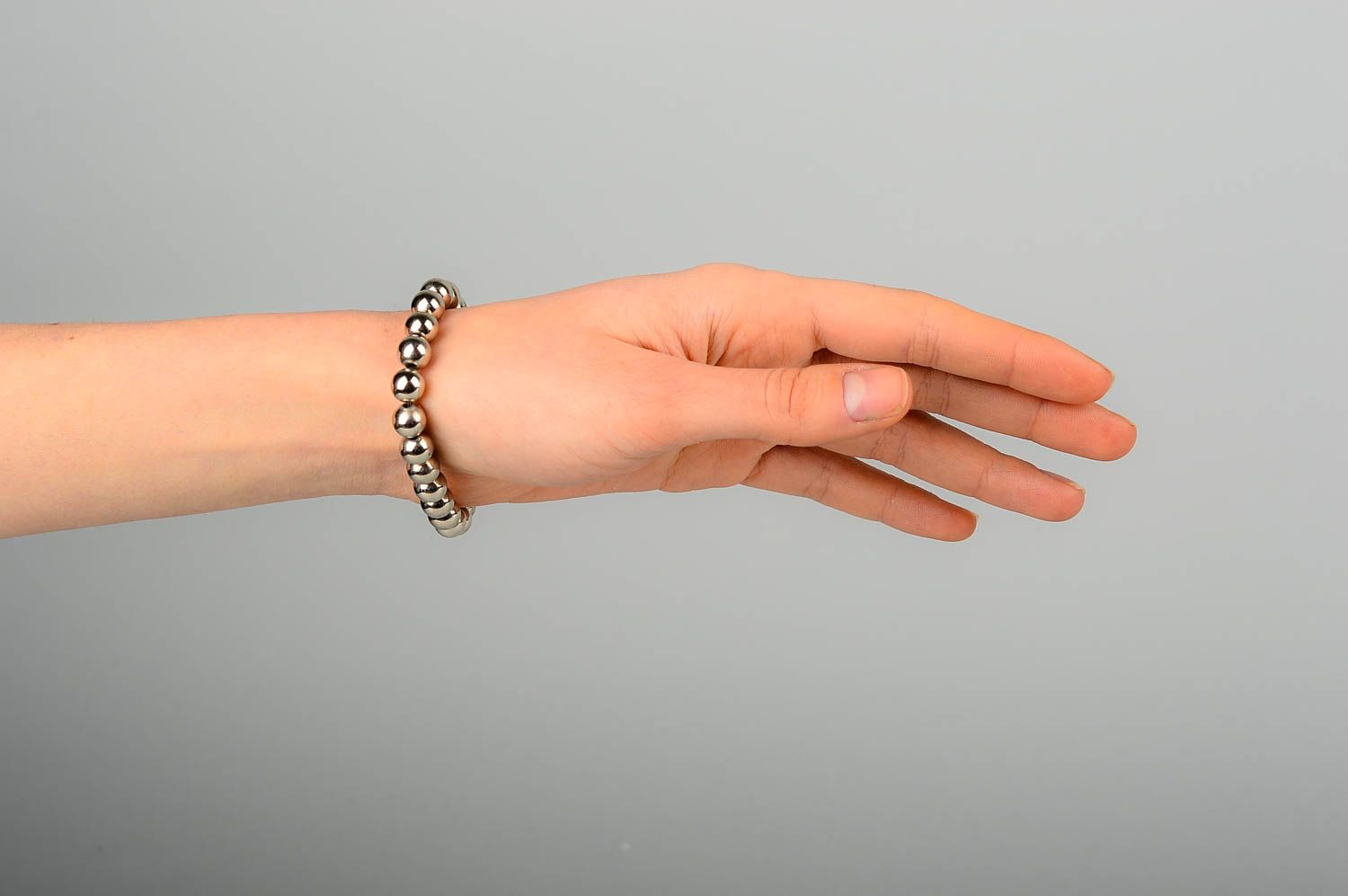 Bracelet perles fantaisie Bijou fait main couleur métallique Cadeau femme photo 2